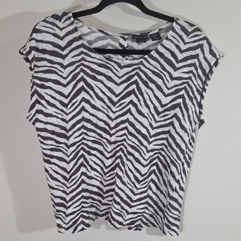 Tahari Linen Boxy Brown and White Short Sleeve Tee